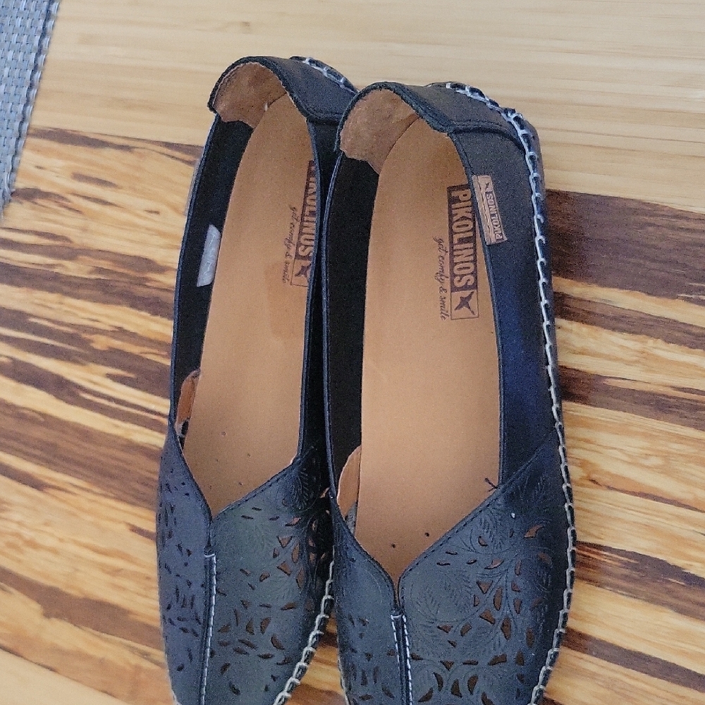 PIKOLINOS Black Leather Flats - Picture 10 of 12